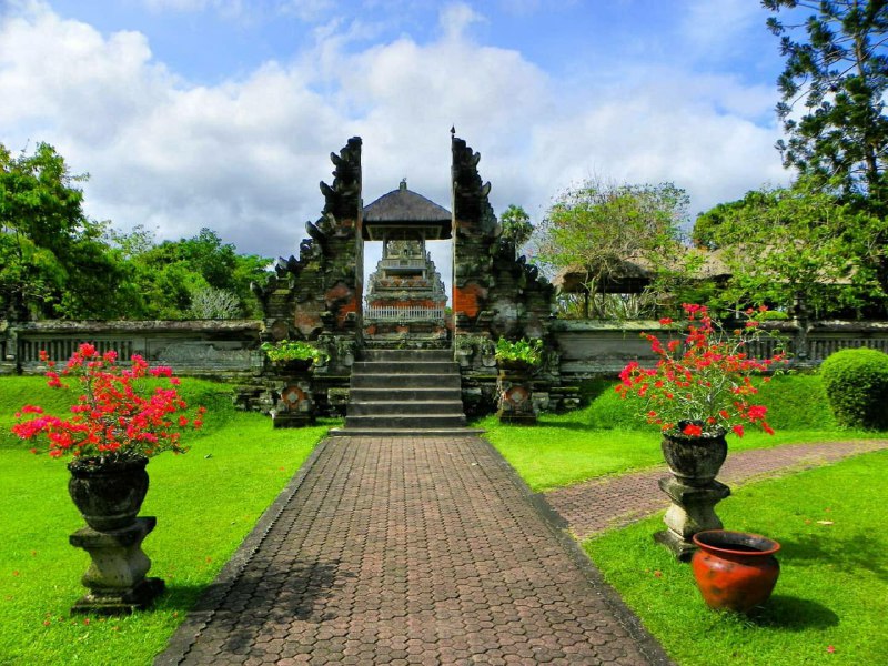 Pura Taman Ayun Bali